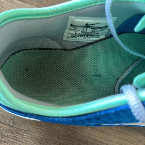 NIKE Training Zoom Fit Soar Blue | Women’s 8 | Vented Mesh Flex Fit - Picture 7 of 8